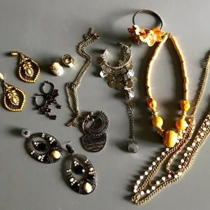 ⚡️Bundle of 10 Accessories ⚡️